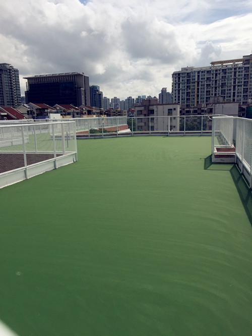 深圳市南山區(qū)陽光小學(xué)屋頂丙烯酸運動場